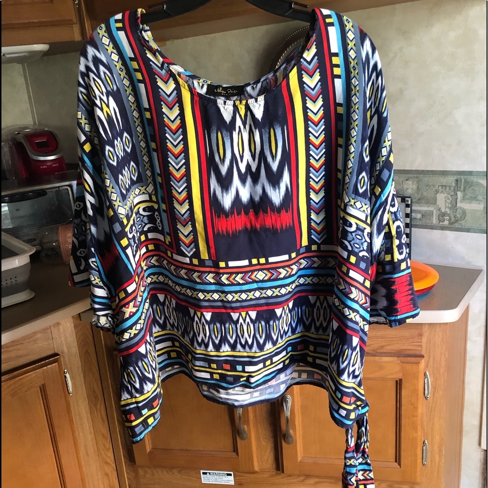 Mid sleeve blouse